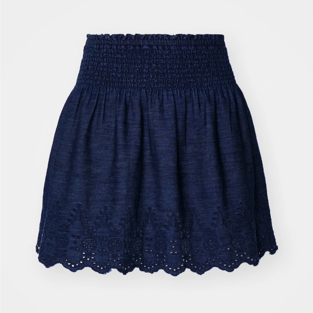 NWT | Gap Denim Eyelet Smocked Skirt | Medium Petite | Navy